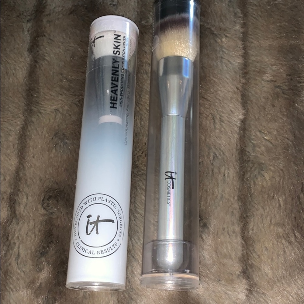 New IT cosmetics brushes